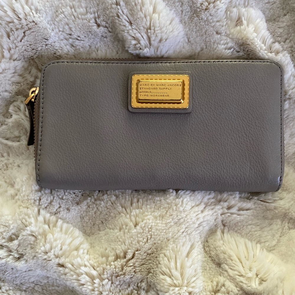MARC BY MARC JACOBS zip zipper leather wallet